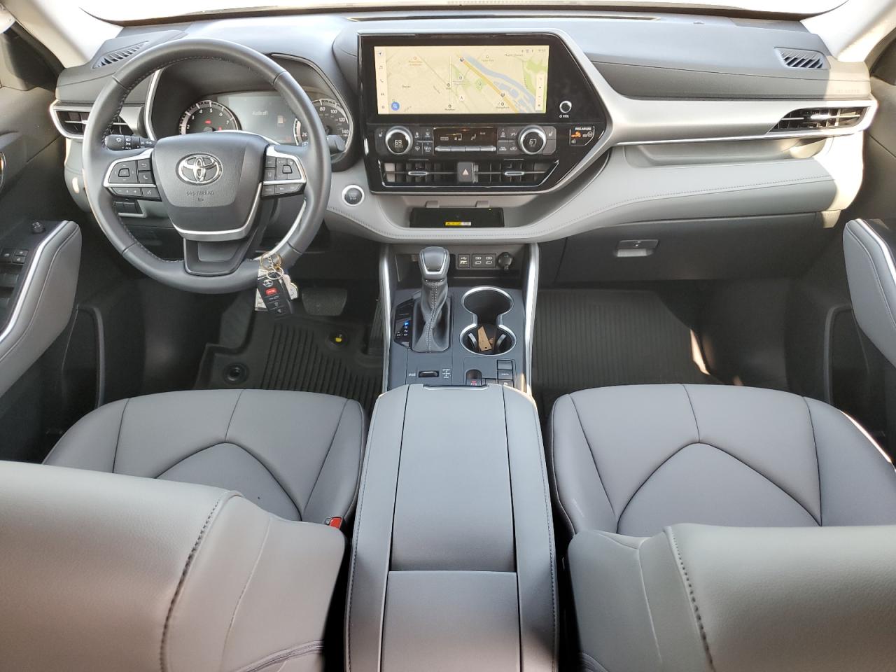 Автомобиль TOYOTA HIGHLANDER LE 2024 | GrandCar Автомобиль TOYOTA HIGHLANDER LE 2024 | GrandCar
