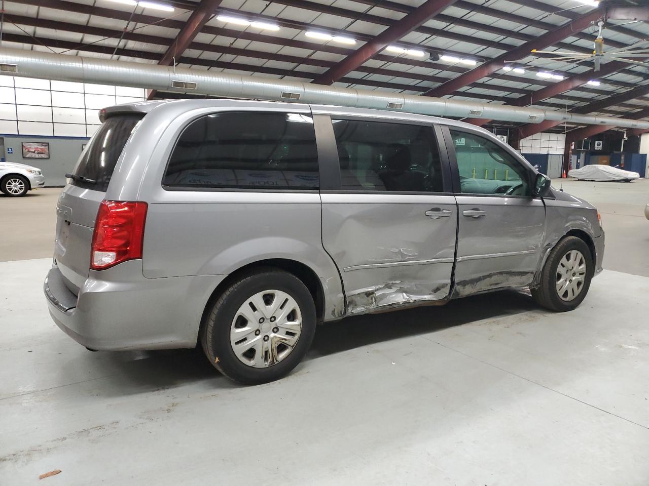 Автомобиль DODGE GRAND CARAVAN SE 2015 | GrandCar Автомобиль DODGE GRAND CARAVAN SE 2015 | GrandCar