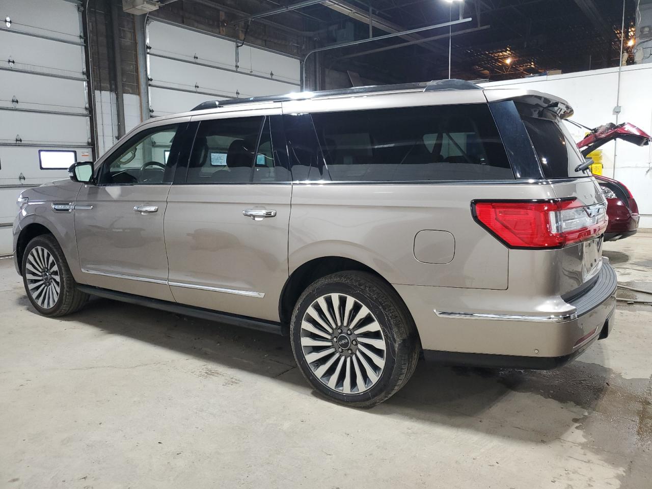 Автомобиль LINCOLN NAVIGATOR L RESERVE 2018 | GrandCar Автомобиль LINCOLN NAVIGATOR L RESERVE 2018 | GrandCar