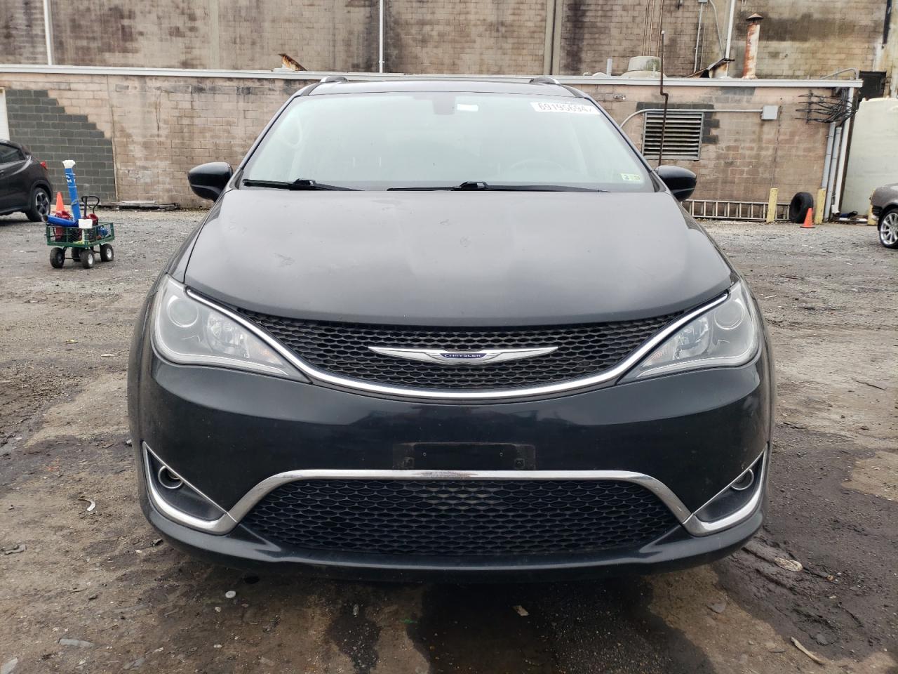 Автомобіль CHRYSLER PACIFICA TOURING L 2019 | GrandCar Автомобіль CHRYSLER PACIFICA TOURING L 2019 | GrandCar
