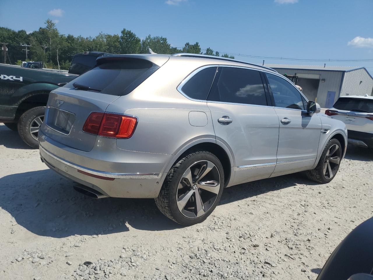 Автомобиль BENTLEY BENTAYGA 2017 | GrandCar Автомобиль BENTLEY BENTAYGA 2017 | GrandCar