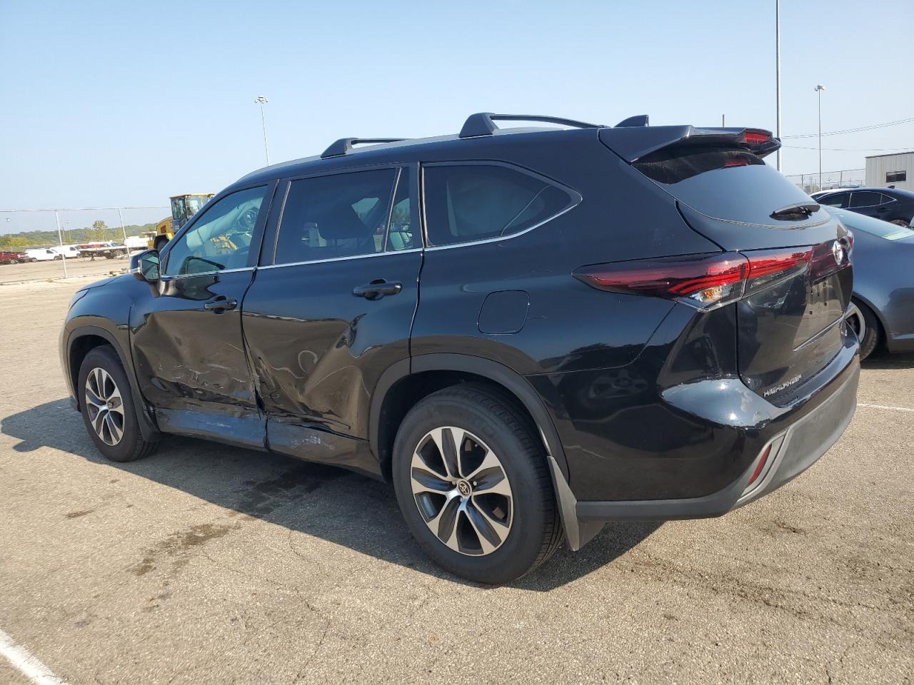 Автомобиль TOYOTA HIGHLANDER LE 2024 | GrandCar Автомобиль TOYOTA HIGHLANDER LE 2024 | GrandCar