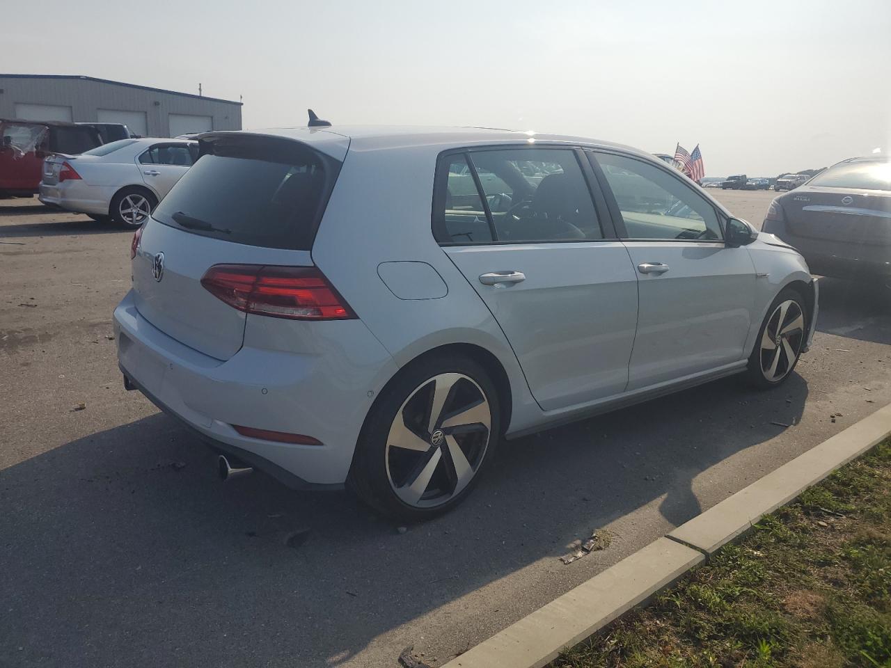 Автомобиль VOLKSWAGEN GTI S/SE 2018 | GrandCar Автомобиль VOLKSWAGEN GTI S/SE 2018 | GrandCar