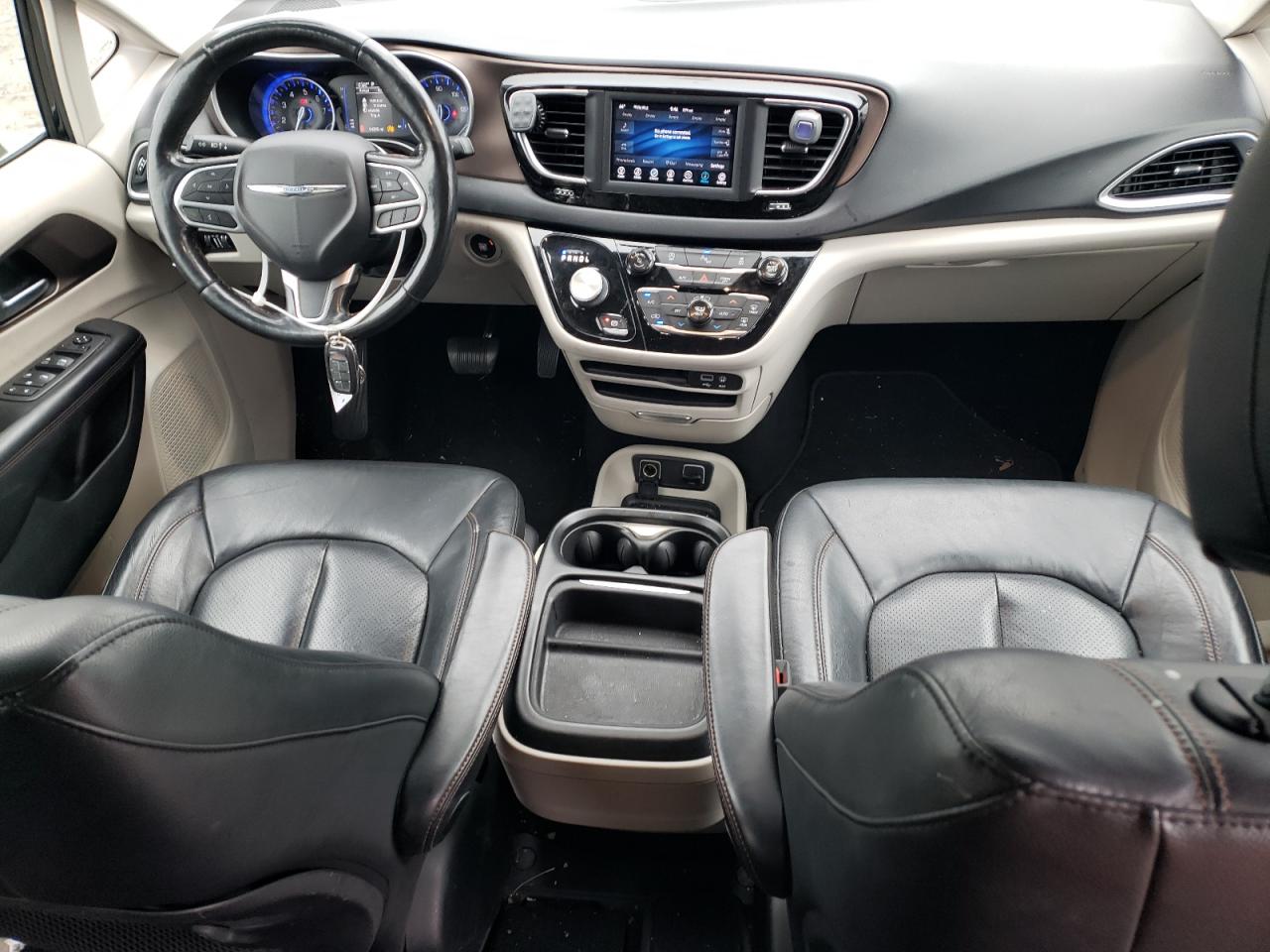Автомобіль CHRYSLER PACIFICA TOURING L 2019 | GrandCar Автомобіль CHRYSLER PACIFICA TOURING L 2019 | GrandCar