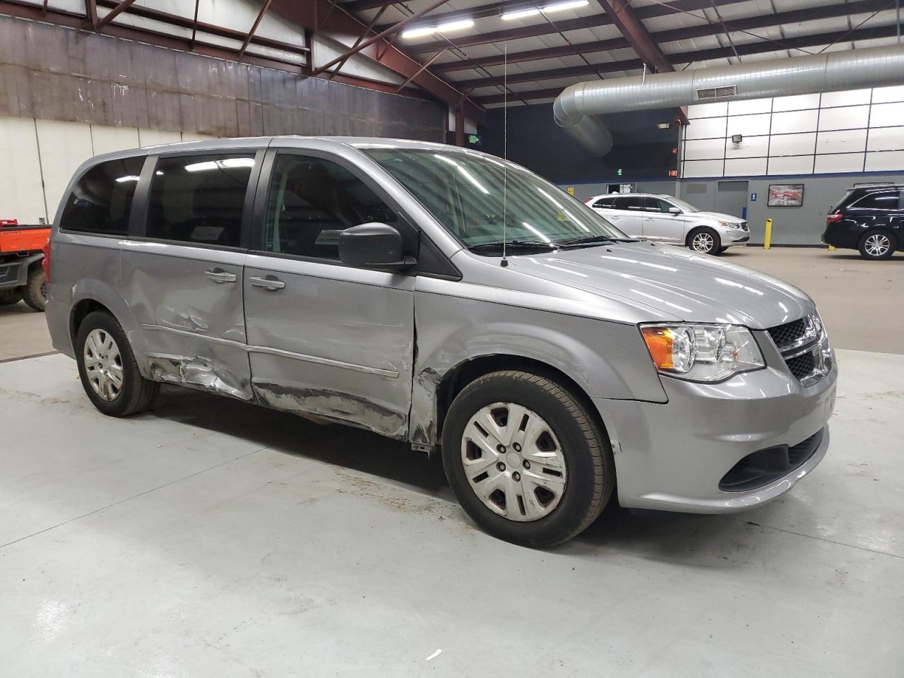 Автомобиль DODGE GRAND CARAVAN SE 2015 | GrandCar Автомобиль DODGE GRAND CARAVAN SE 2015 | GrandCar