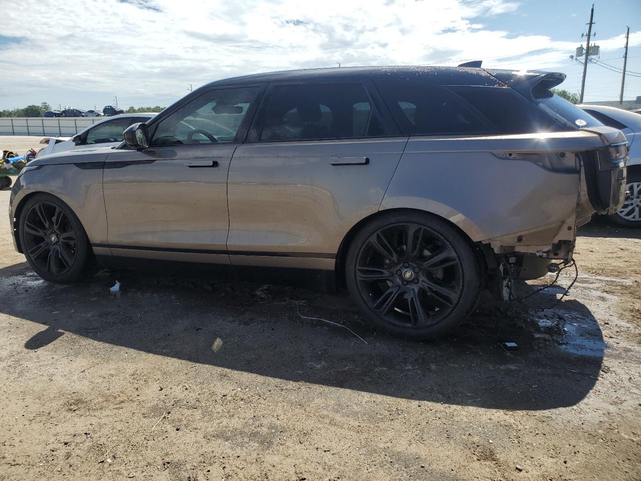 Автомобиль LAND ROVER RANGE ROVER VELAR R-DYNAMIC SE 2019 | GrandCar Автомобиль LAND ROVER RANGE ROVER VELAR R-DYNAMIC SE 2019 | GrandCar