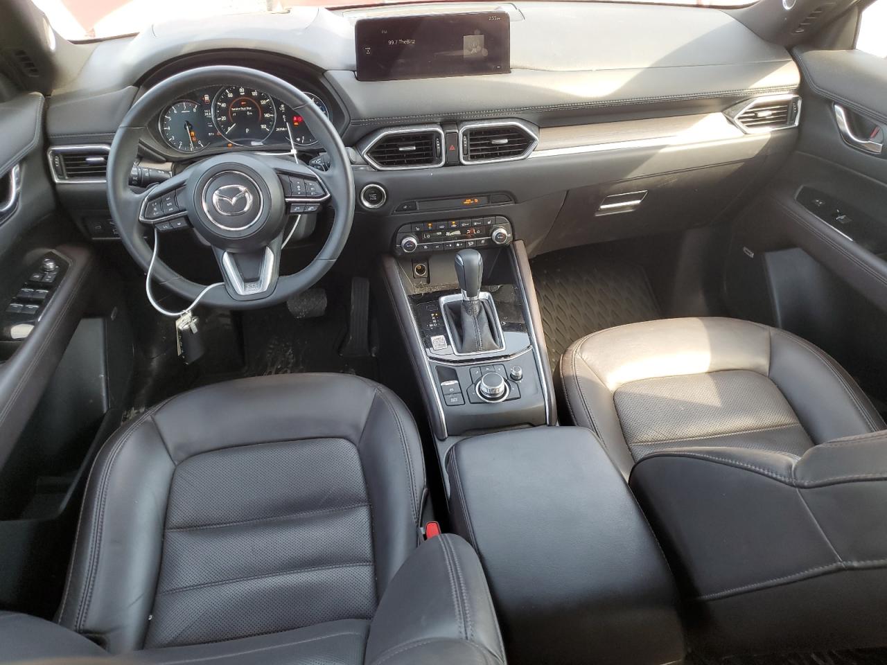 Автомобиль MAZDA CX-5 SIGNATURE 2021 | GrandCar Автомобиль MAZDA CX-5 SIGNATURE 2021 | GrandCar