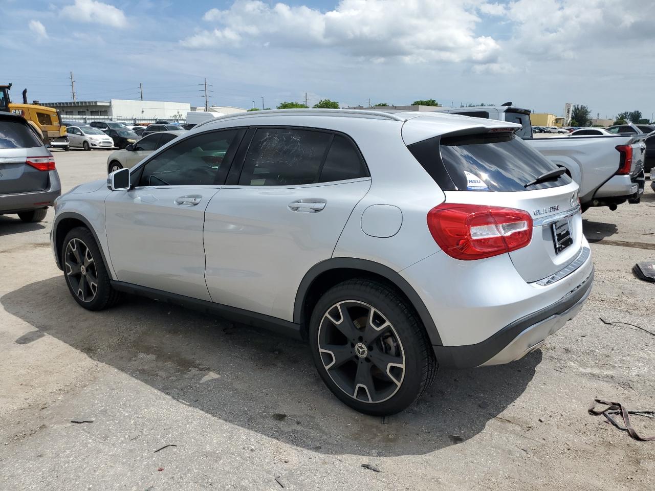 Автомобиль MERCEDES-BENZ GLA 250 2020 | GrandCar Автомобиль MERCEDES-BENZ GLA 250 2020 | GrandCar