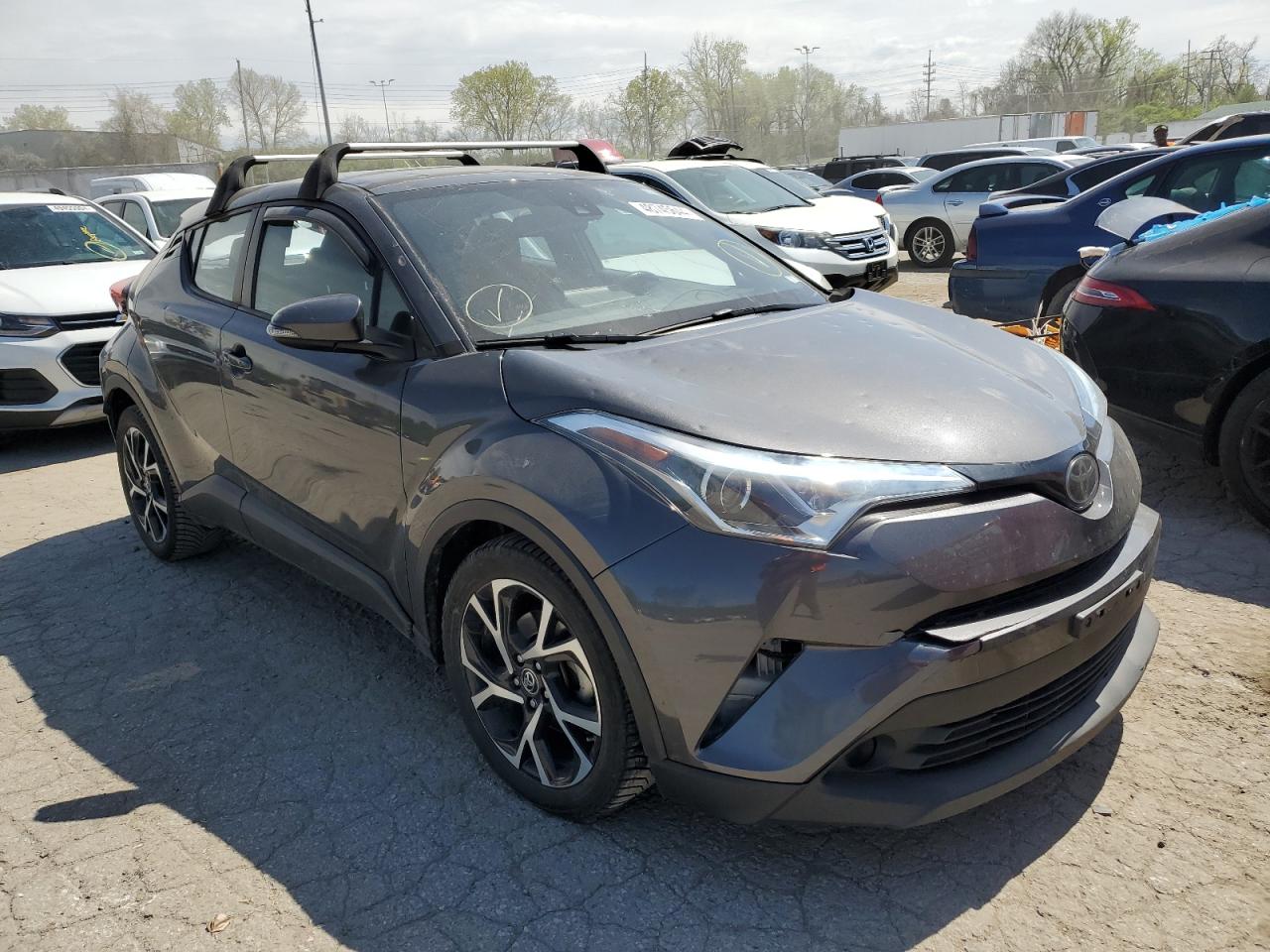 Автомобіль TOYOTA C-HR XLE 2018 | GrandCar Автомобіль TOYOTA C-HR XLE 2018 | GrandCar