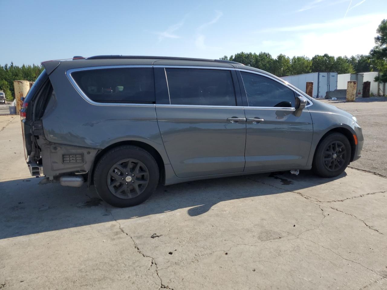 Автомобиль CHRYSLER PACIFICA TOURING L 2022 | GrandCar Автомобиль CHRYSLER PACIFICA TOURING L 2022 | GrandCar