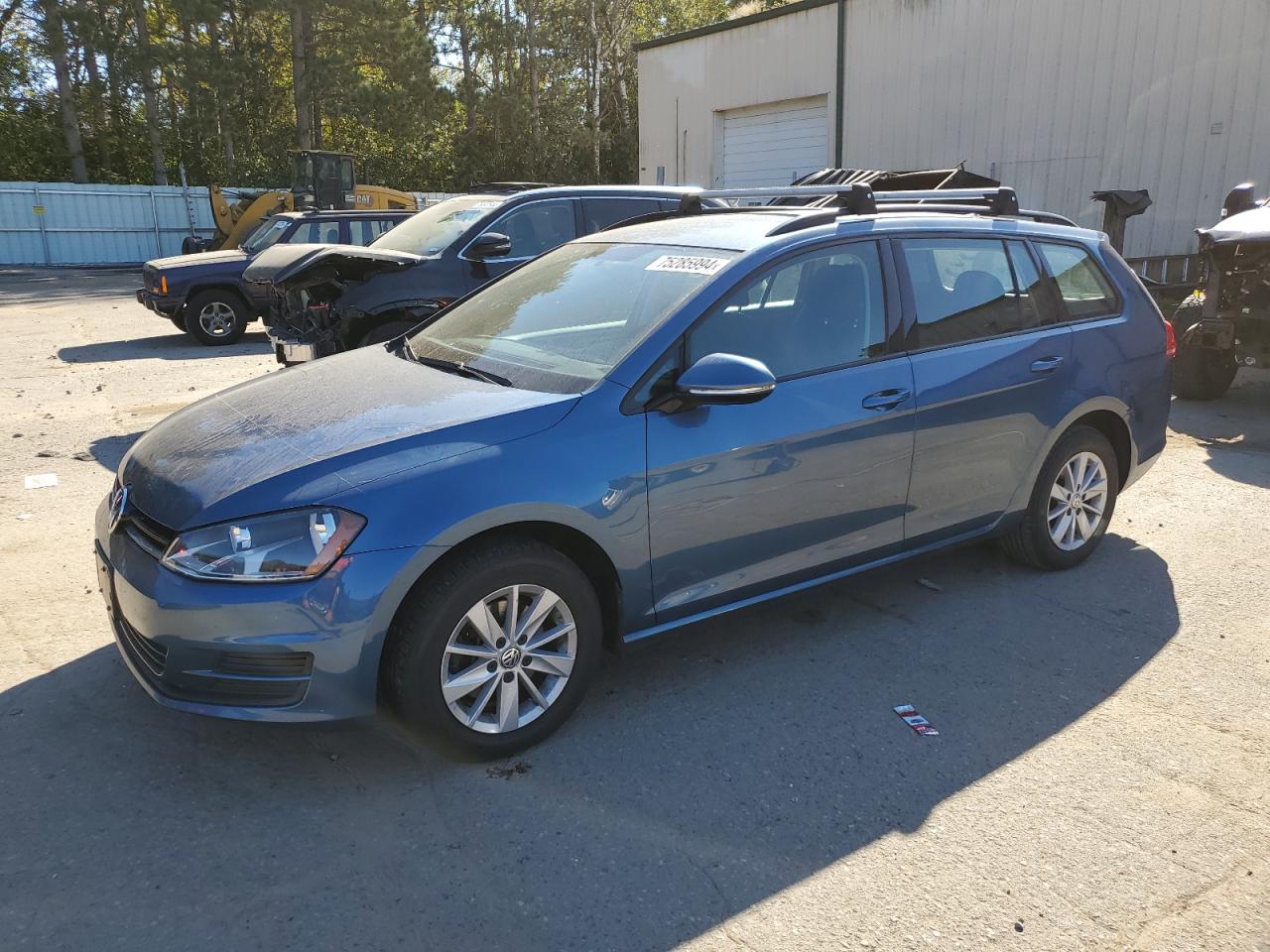Автомобиль VOLKSWAGEN GOLF SPORTWAGEN S 2016 | GrandCar