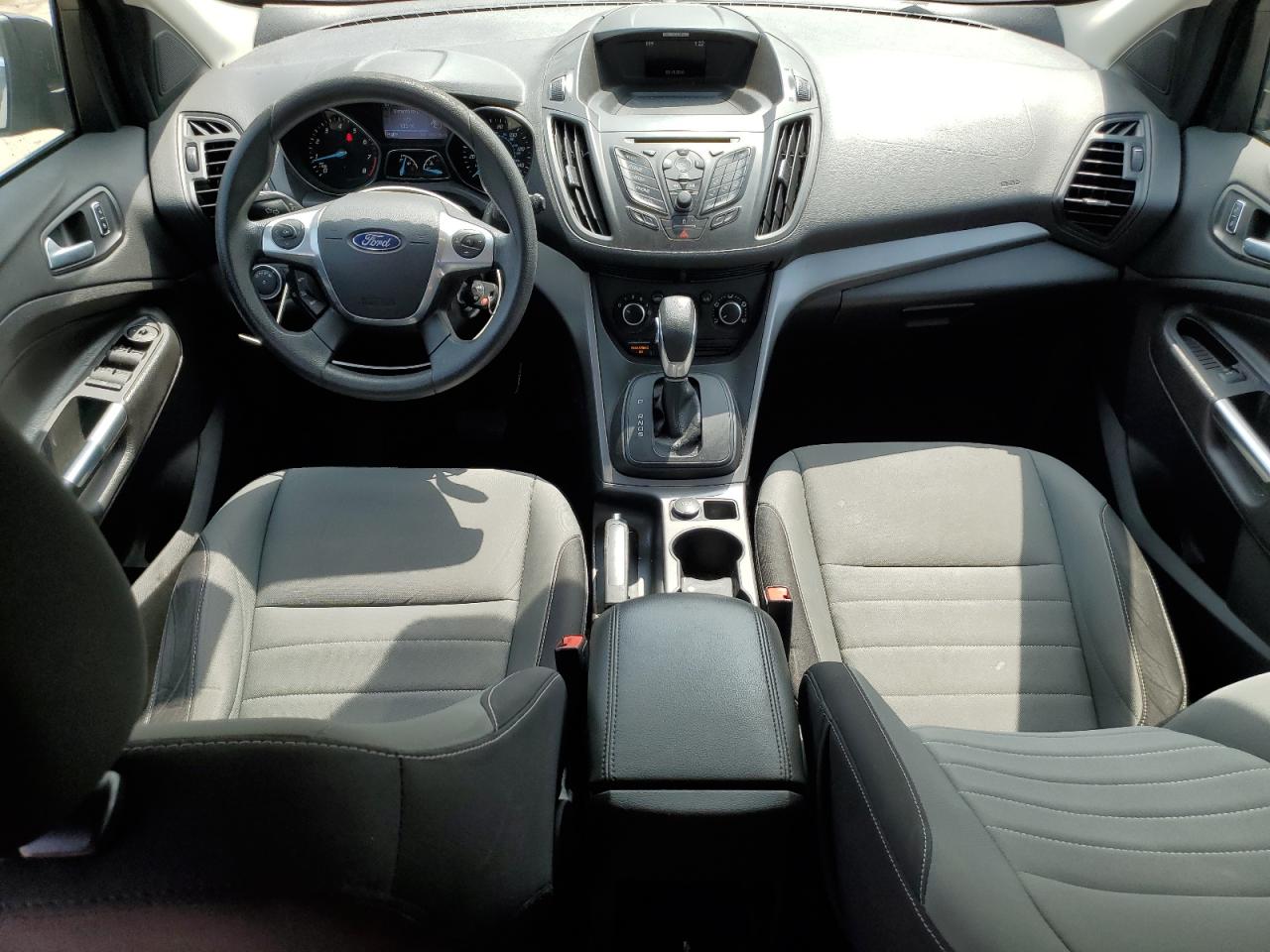 Автомобиль FORD ESCAPE SE 2016 | GrandCar Автомобиль FORD ESCAPE SE 2016 | GrandCar