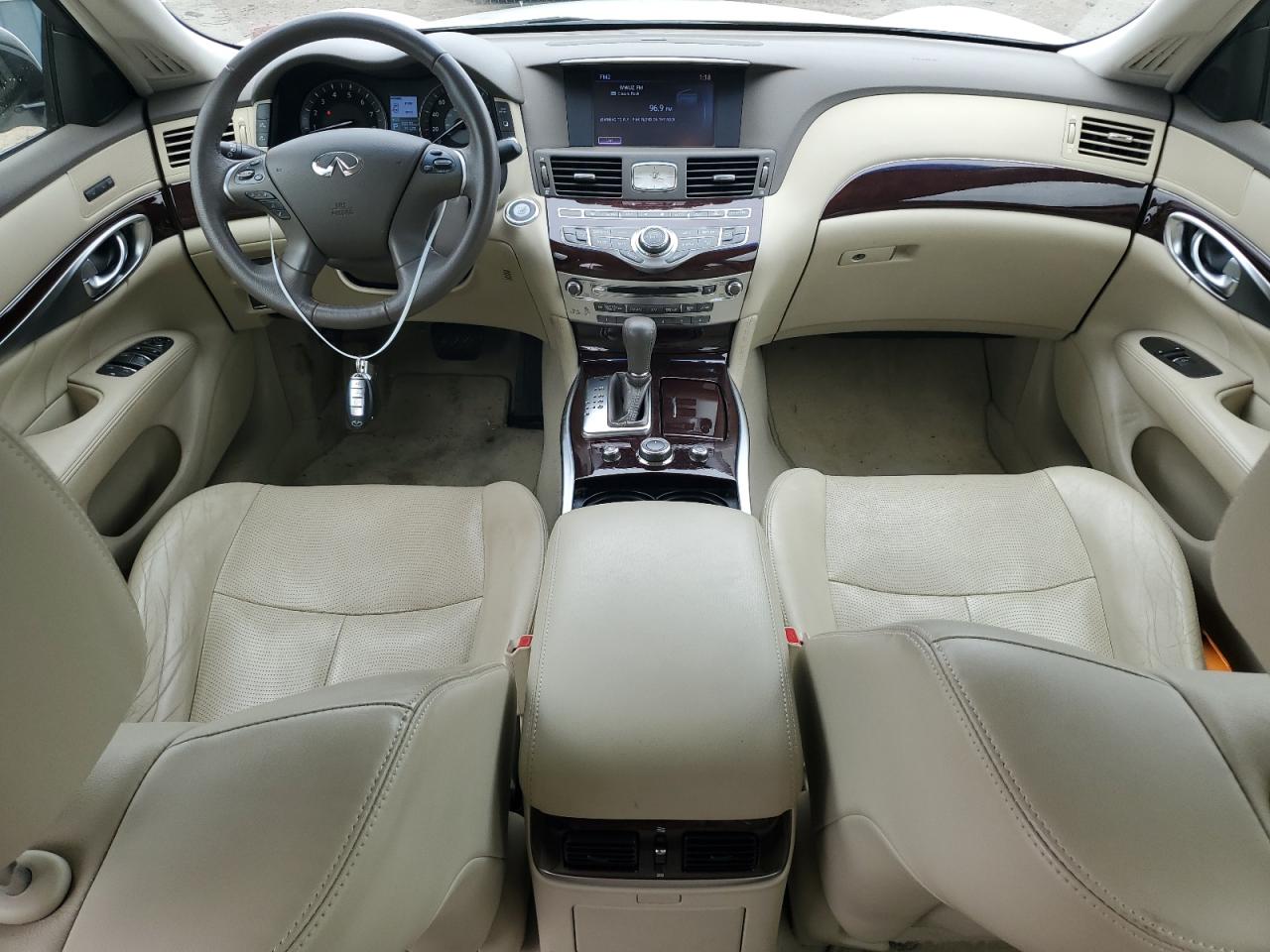 Автомобиль INFINITI Q70L 2016 | GrandCar Автомобиль INFINITI Q70L 2016 | GrandCar