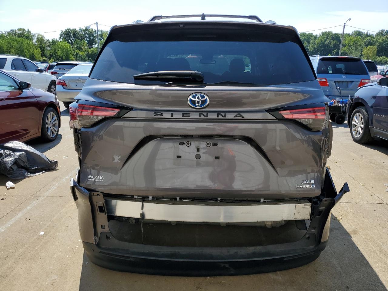 Автомобиль TOYOTA SIENNA XLE 2022 | GrandCar Автомобиль TOYOTA SIENNA XLE 2022 | GrandCar