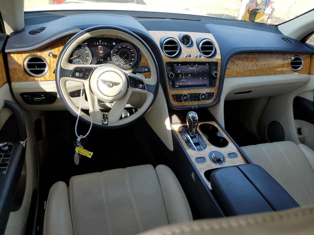 Автомобиль BENTLEY BENTAYGA 2019 | GrandCar Автомобиль BENTLEY BENTAYGA 2019 | GrandCar