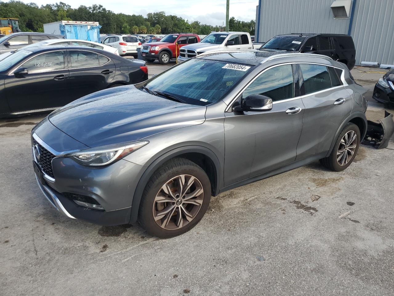 Автомобиль INFINITI QX30 BASE 2017 | GrandCar