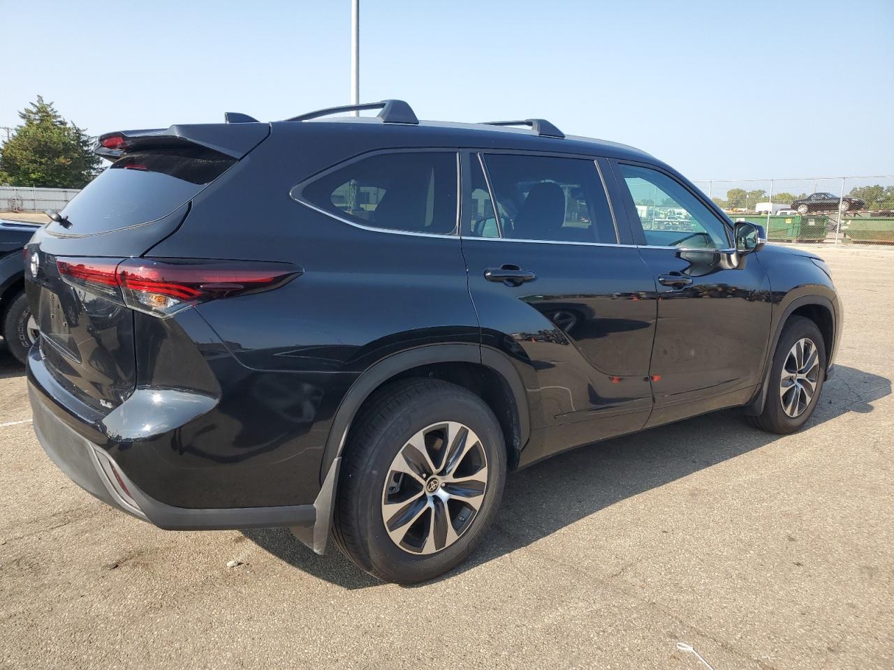 Автомобиль TOYOTA HIGHLANDER LE 2024 | GrandCar Автомобиль TOYOTA HIGHLANDER LE 2024 | GrandCar