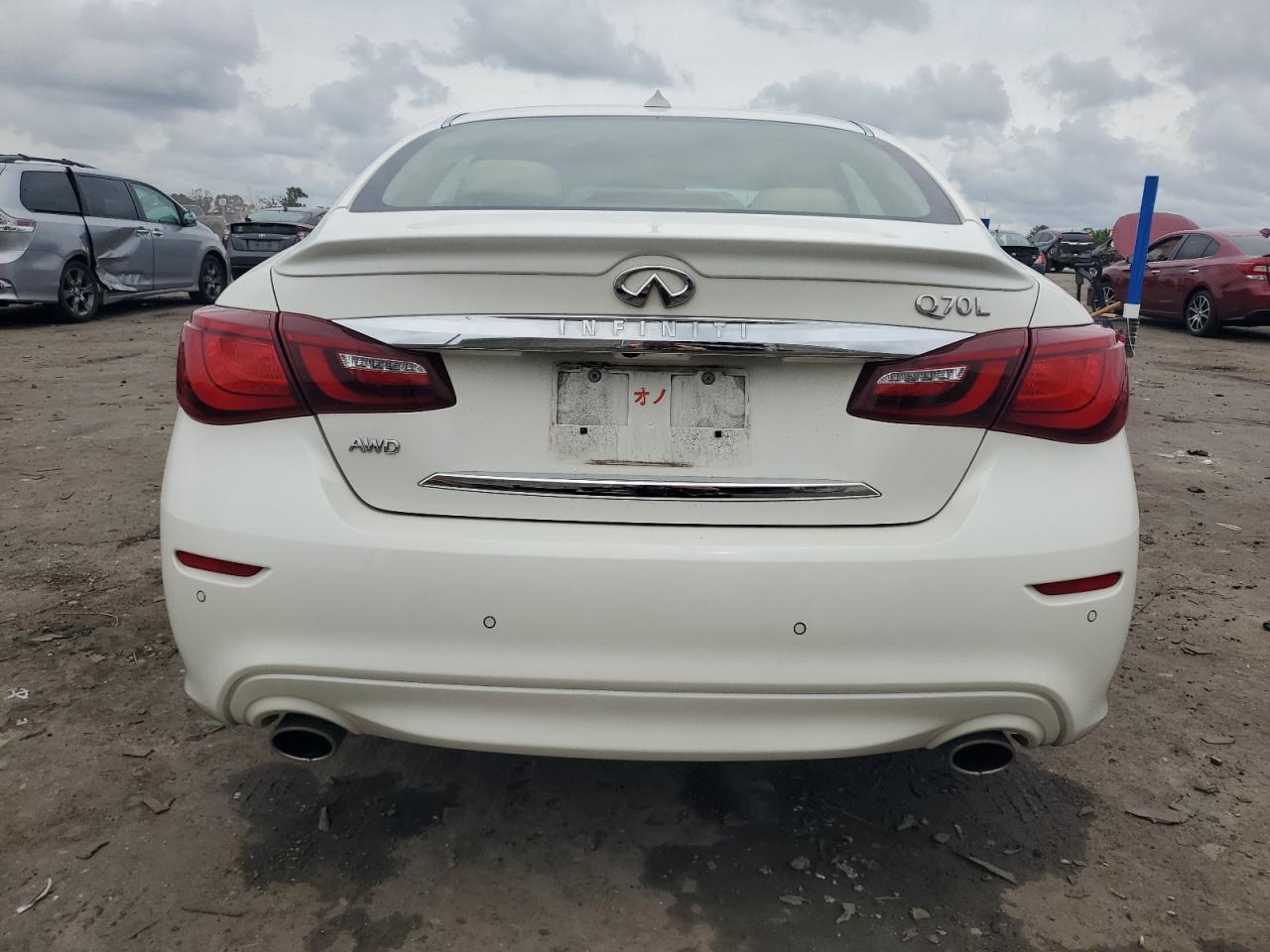 Автомобиль INFINITI Q70L 2016 | GrandCar Автомобиль INFINITI Q70L 2016 | GrandCar