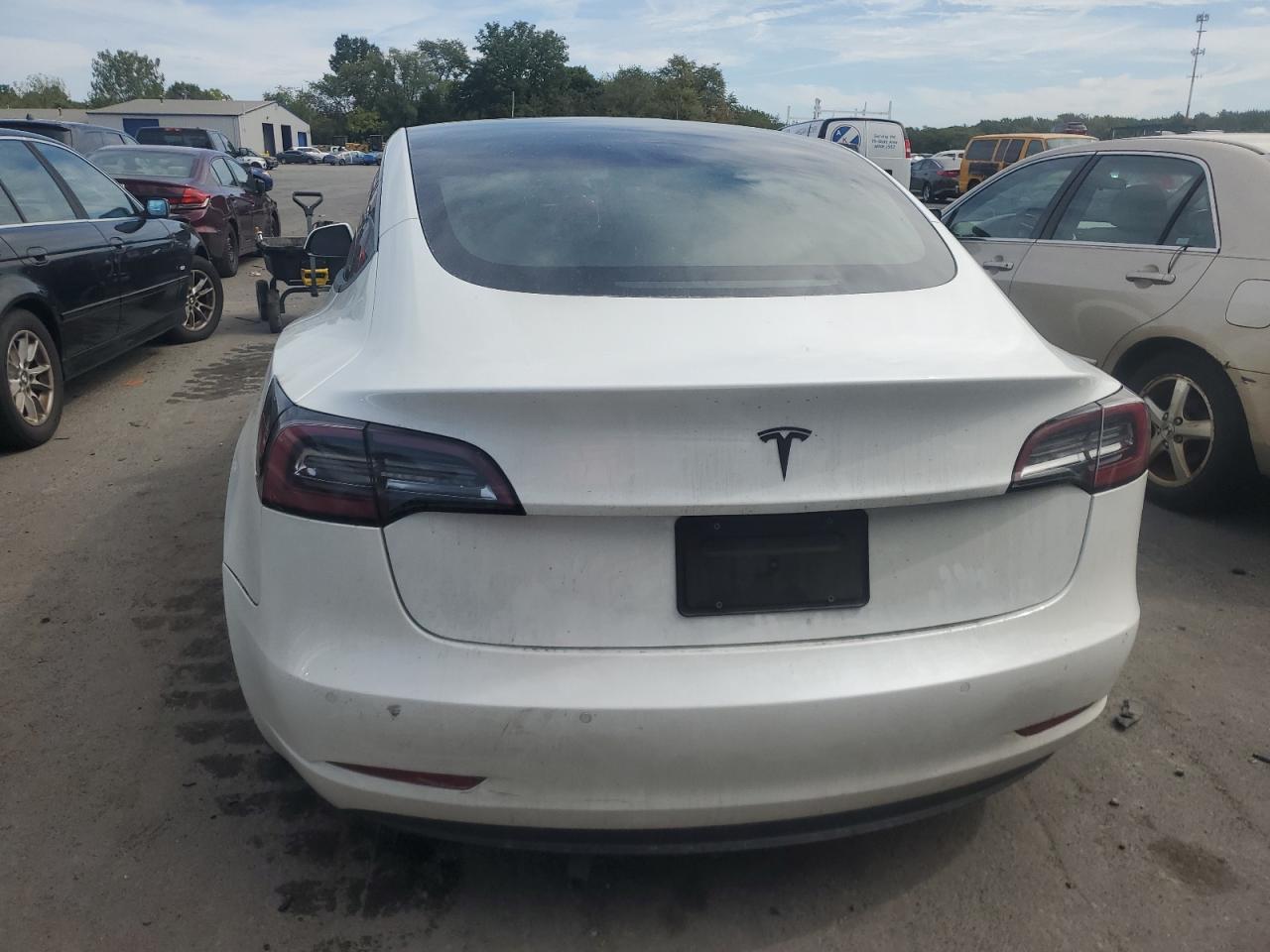 Автомобіль TESLA MODEL 3 2020 | GrandCar Автомобіль TESLA MODEL 3 2020 | GrandCar