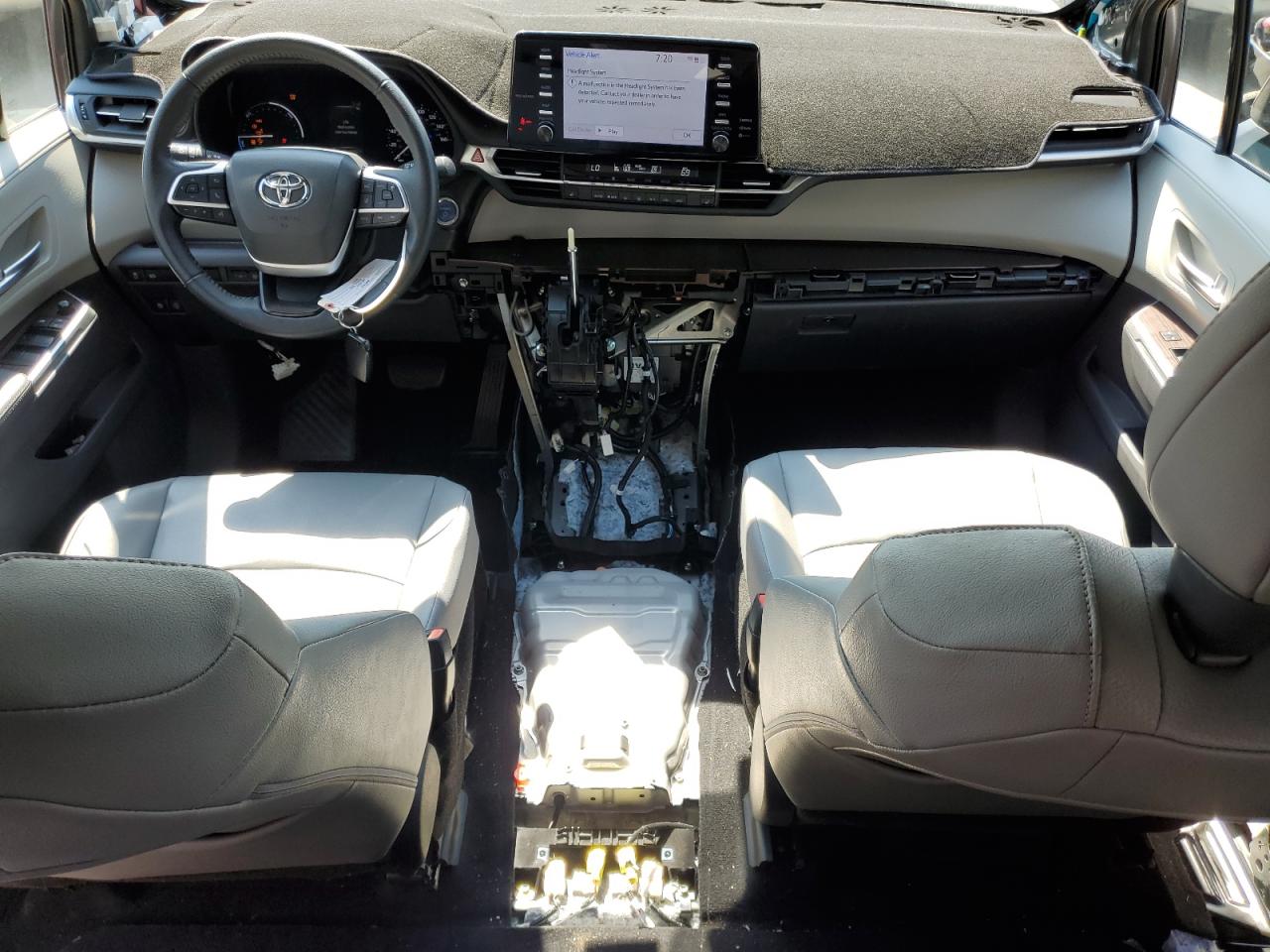 Автомобиль TOYOTA SIENNA XLE 2022 | GrandCar Автомобиль TOYOTA SIENNA XLE 2022 | GrandCar