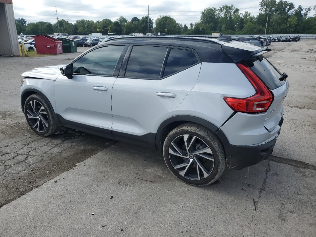 Автомобіль VOLVO XC40 T5 R-DESIGN 2020 | GrandCar Автомобіль VOLVO XC40 T5 R-DESIGN 2020 | GrandCar