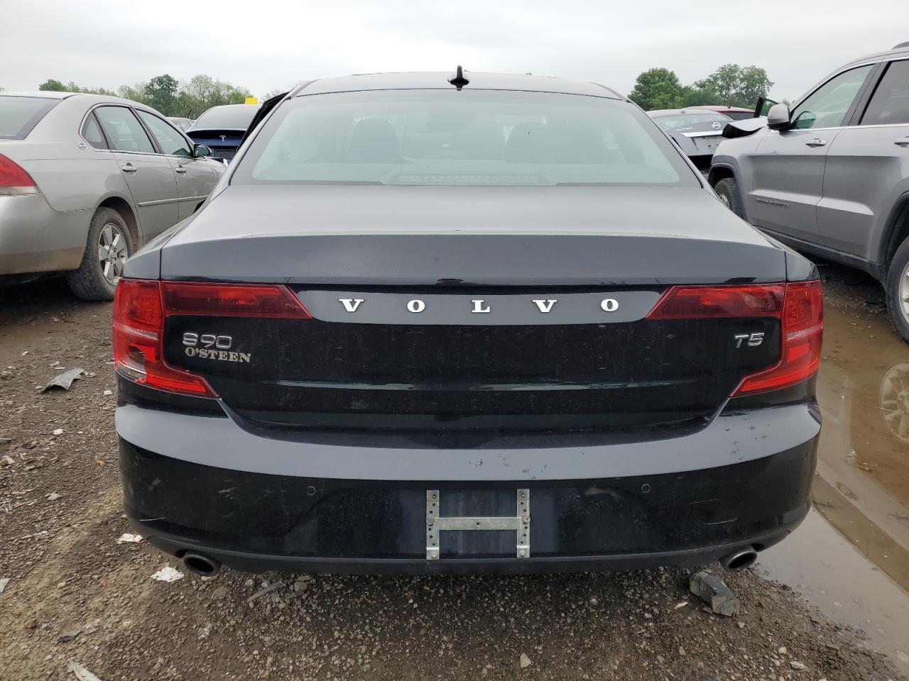 Автомобиль VOLVO S90 T5 MOMENTUM 2018 | GrandCar Автомобиль VOLVO S90 T5 MOMENTUM 2018 | GrandCar