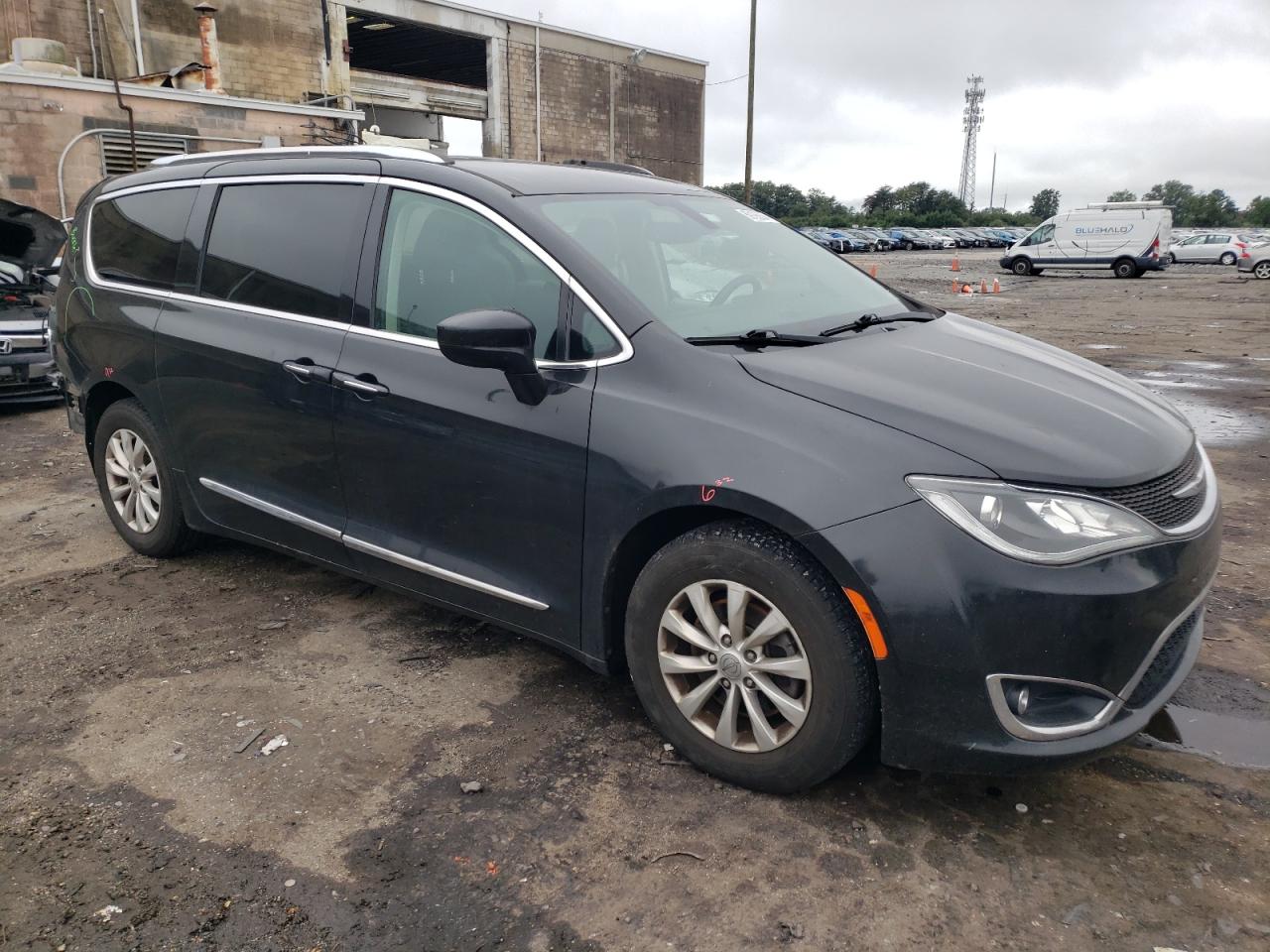 Автомобіль CHRYSLER PACIFICA TOURING L 2019 | GrandCar Автомобіль CHRYSLER PACIFICA TOURING L 2019 | GrandCar