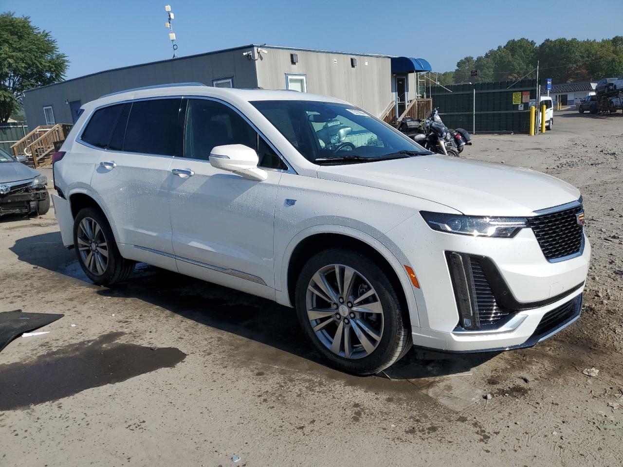 Автомобиль CADILLAC XT6 PREMIUM LUXURY 2021 | GrandCar Автомобиль CADILLAC XT6 PREMIUM LUXURY 2021 | GrandCar