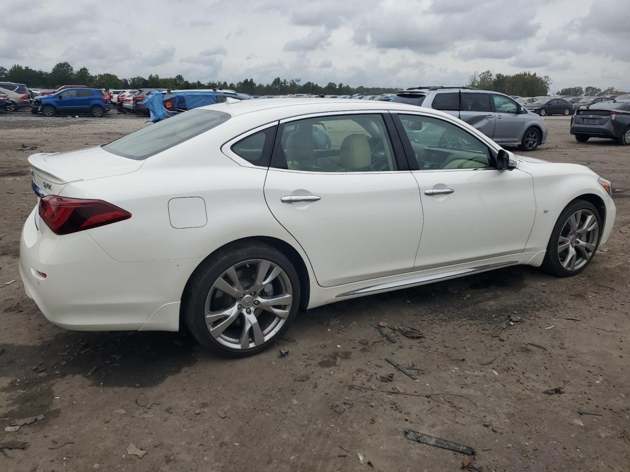 Автомобиль INFINITI Q70L 2016 | GrandCar Автомобиль INFINITI Q70L 2016 | GrandCar