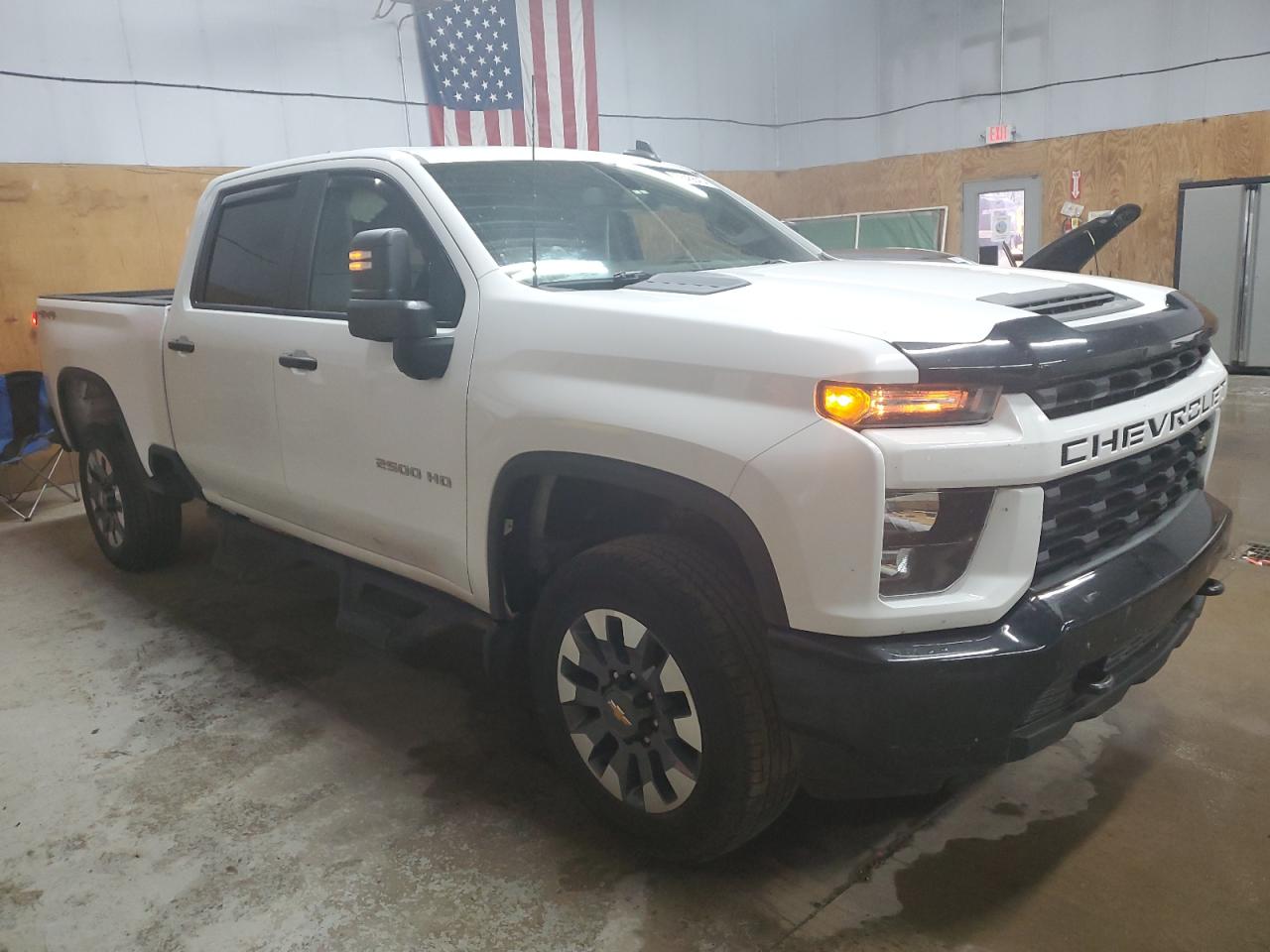 Автомобиль CHEVROLET SILVERADO K2500 CUSTOM 2021 | GrandCar