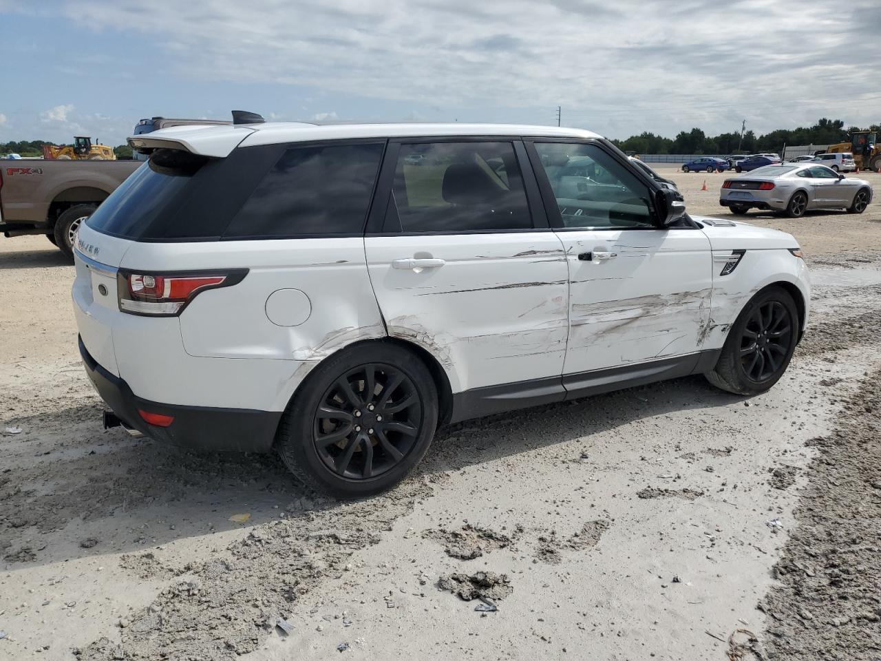 Автомобиль LAND ROVER RANGE ROVER SPORT HSE 2017 | GrandCar Автомобиль LAND ROVER RANGE ROVER SPORT HSE 2017 | GrandCar
