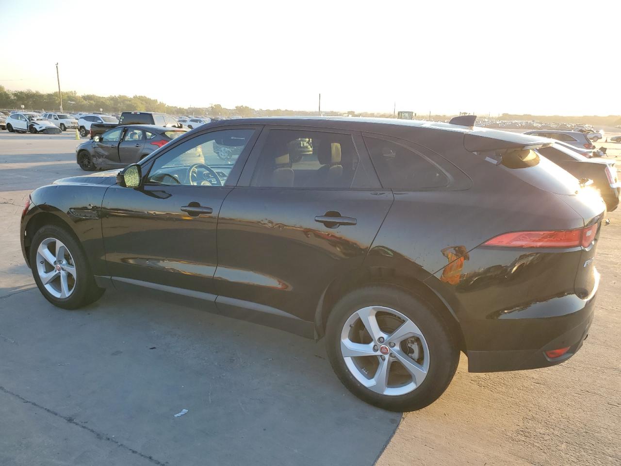 Автомобиль JAGUAR F-PACE PREMIUM 2020 | GrandCar Автомобиль JAGUAR F-PACE PREMIUM 2020 | GrandCar