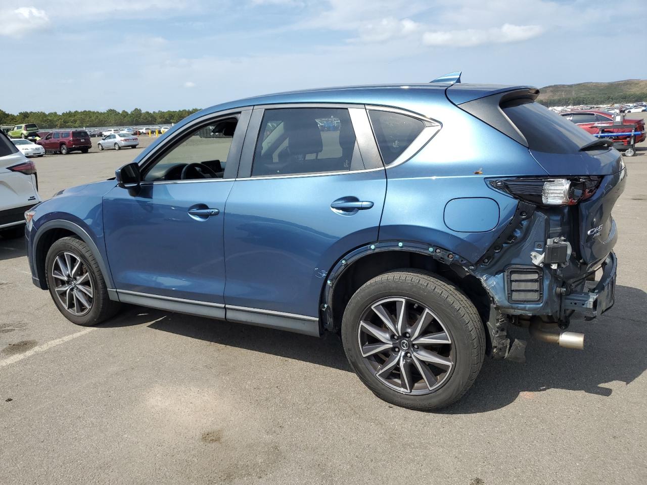 Автомобиль MAZDA CX-5 TOURING 2018 | GrandCar Автомобиль MAZDA CX-5 TOURING 2018 | GrandCar