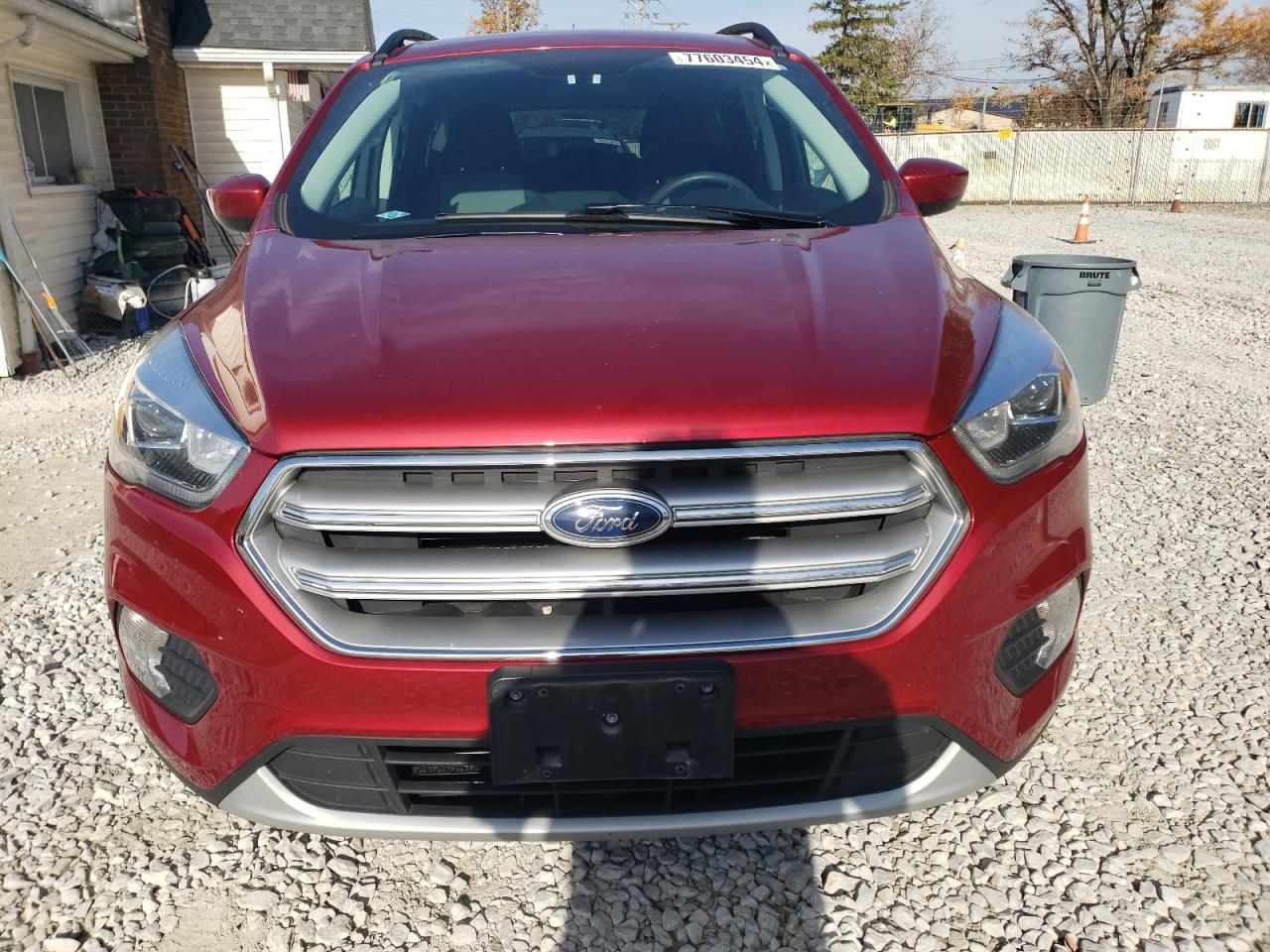 Автомобиль FORD ESCAPE SE 2017 | GrandCar Автомобиль FORD ESCAPE SE 2017 | GrandCar