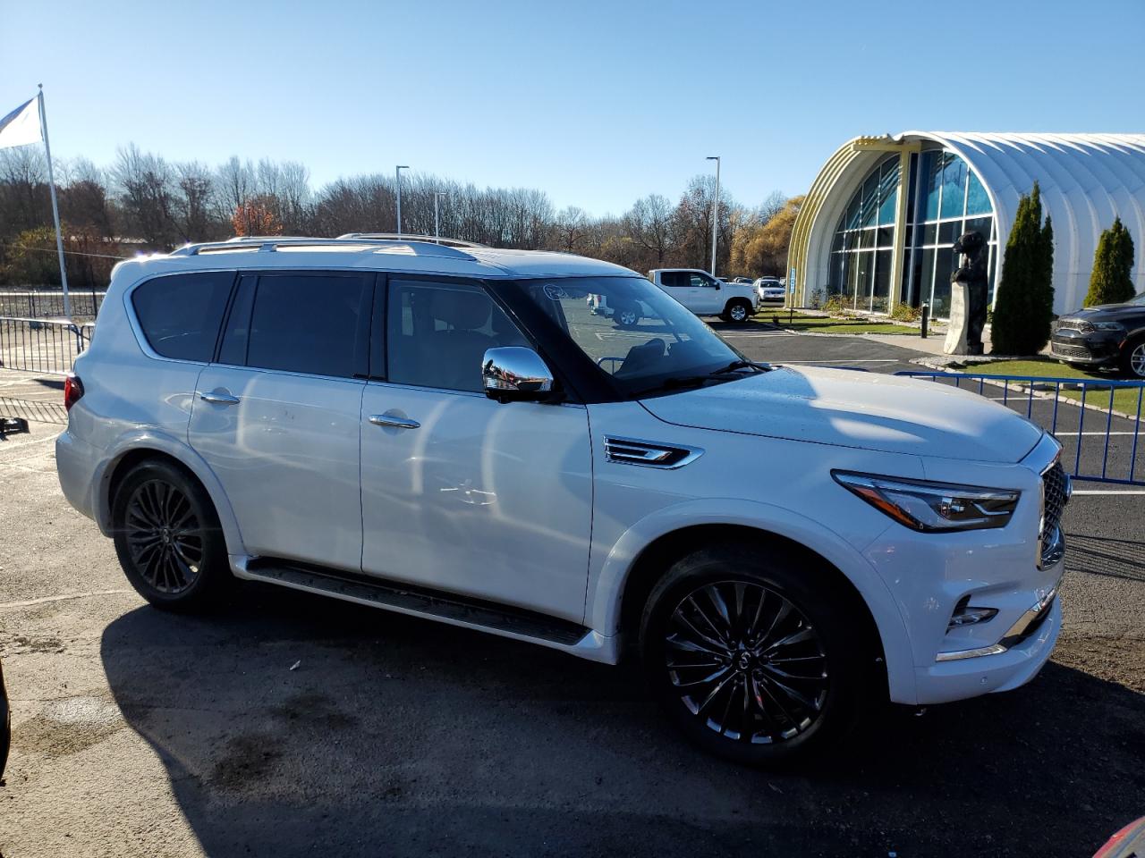Автомобиль INFINITI QX80 SENSORY 2022 | GrandCar