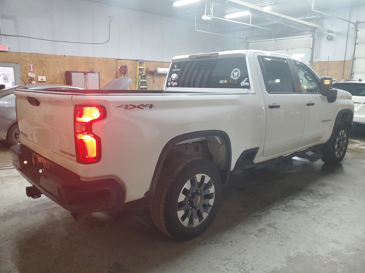 Автомобиль CHEVROLET SILVERADO K2500 CUSTOM 2021 | GrandCar Автомобиль CHEVROLET SILVERADO K2500 CUSTOM 2021 | GrandCar