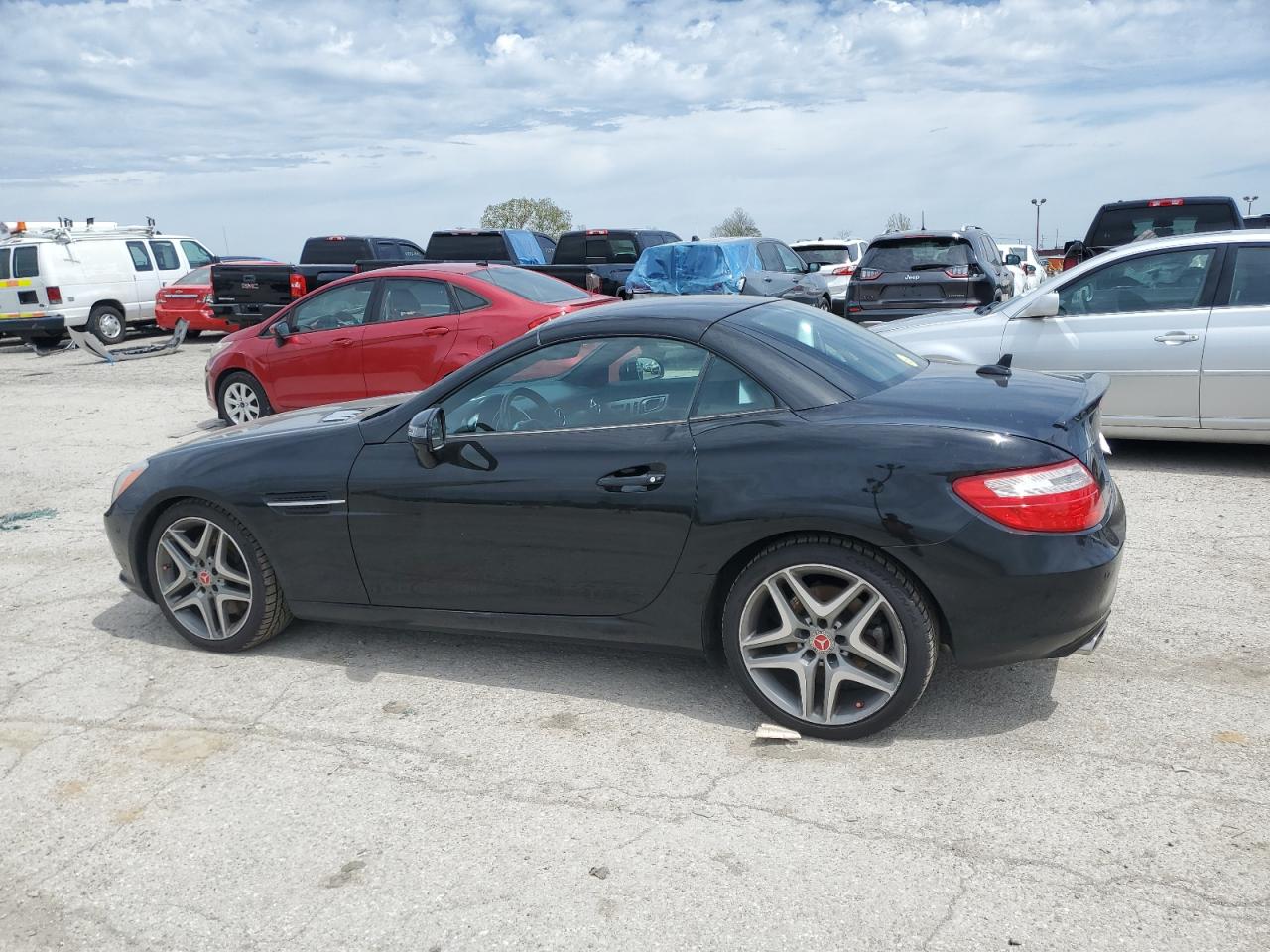 Автомобиль MERCEDES-BENZ SLK 350 2012 | GrandCar Автомобиль MERCEDES-BENZ SLK 350 2012 | GrandCar