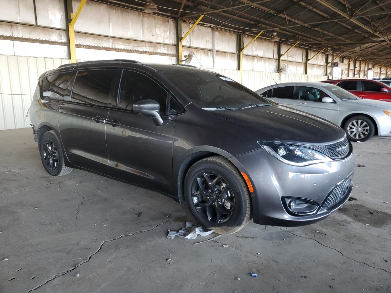 Автомобиль CHRYSLER PACIFICA TOURING L PLUS 2020 | GrandCar Автомобиль CHRYSLER PACIFICA TOURING L PLUS 2020 | GrandCar