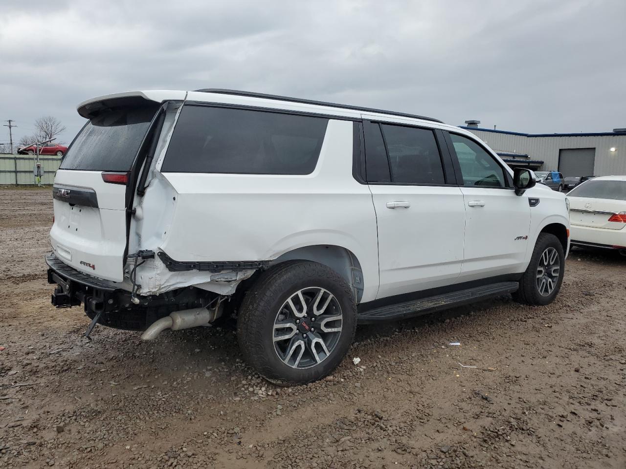 Автомобіль GMC YUKON XL K1500 AT4 2024 | GrandCar Автомобіль GMC YUKON XL K1500 AT4 2024 | GrandCar
