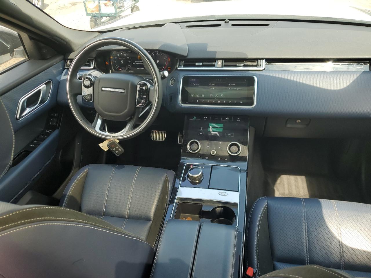 Автомобиль LAND ROVER RANGE ROVER VELAR R-DYNAMIC S 2020 | GrandCar Автомобиль LAND ROVER RANGE ROVER VELAR R-DYNAMIC S 2020 | GrandCar
