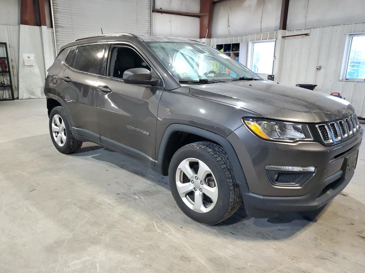 Автомобиль JEEP COMPASS LATITUDE 2018 | GrandCar Автомобиль JEEP COMPASS LATITUDE 2018 | GrandCar
