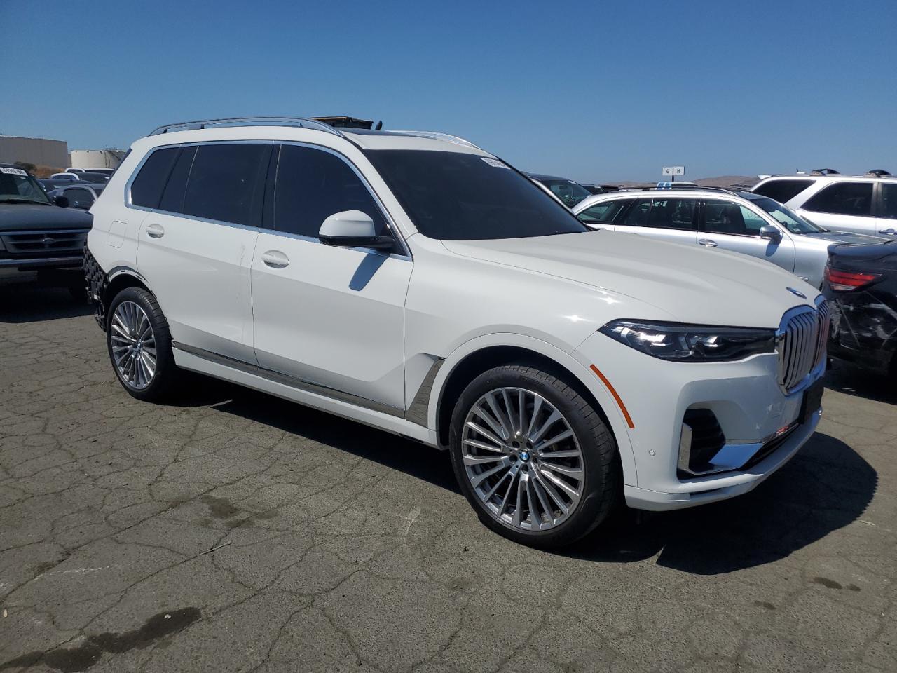 Автомобиль BMW X7 XDRIVE40I 2022 | GrandCar