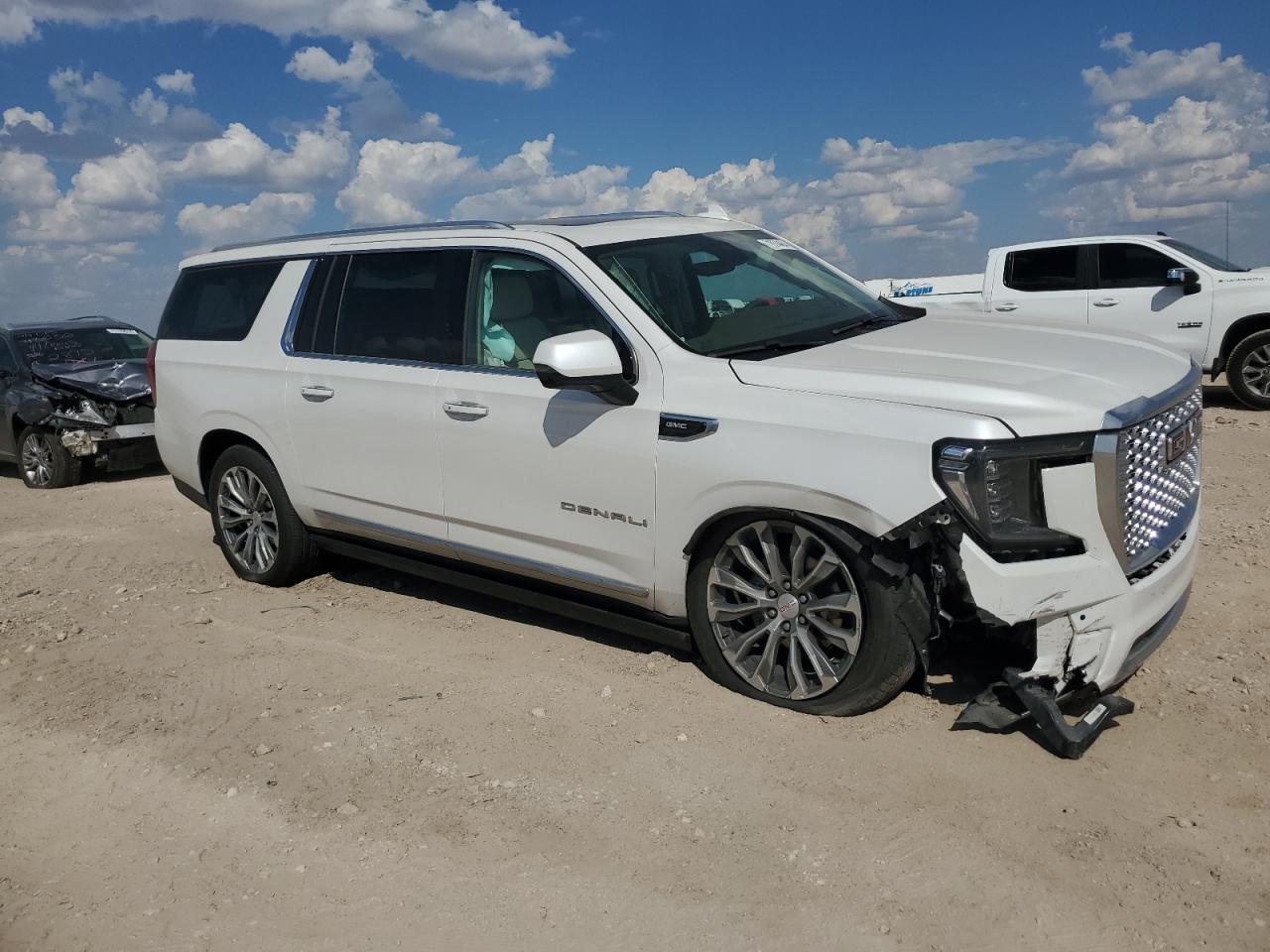 Автомобіль GMC YUKON XL DENALI 2021 | GrandCar Автомобіль GMC YUKON XL DENALI 2021 | GrandCar