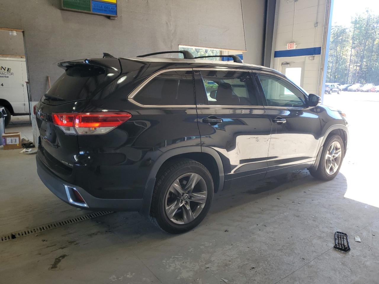 Автомобиль TOYOTA HIGHLANDER LIMITED 2019 | GrandCar Автомобиль TOYOTA HIGHLANDER LIMITED 2019 | GrandCar