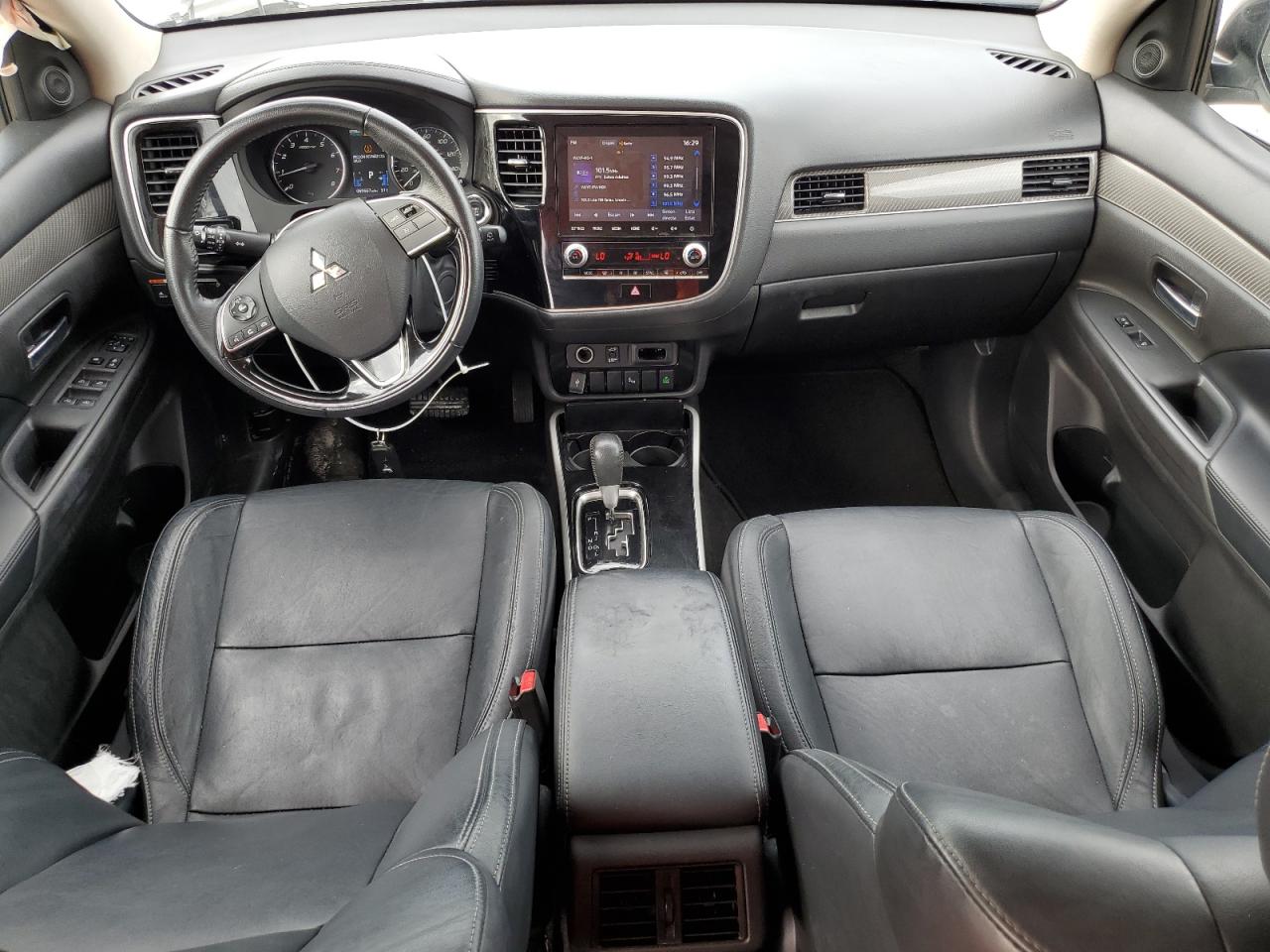 Автомобиль MITSUBISHI OUTLANDER SE 2020 | GrandCar Автомобиль MITSUBISHI OUTLANDER SE 2020 | GrandCar