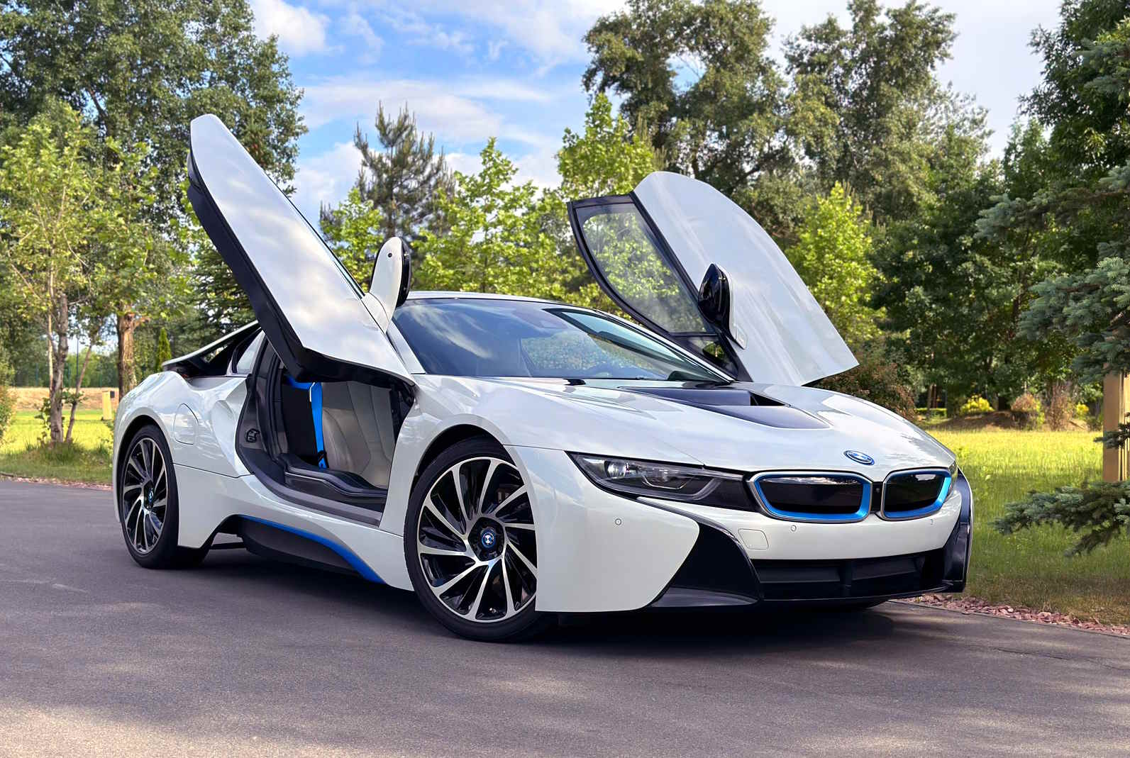 BMW I8