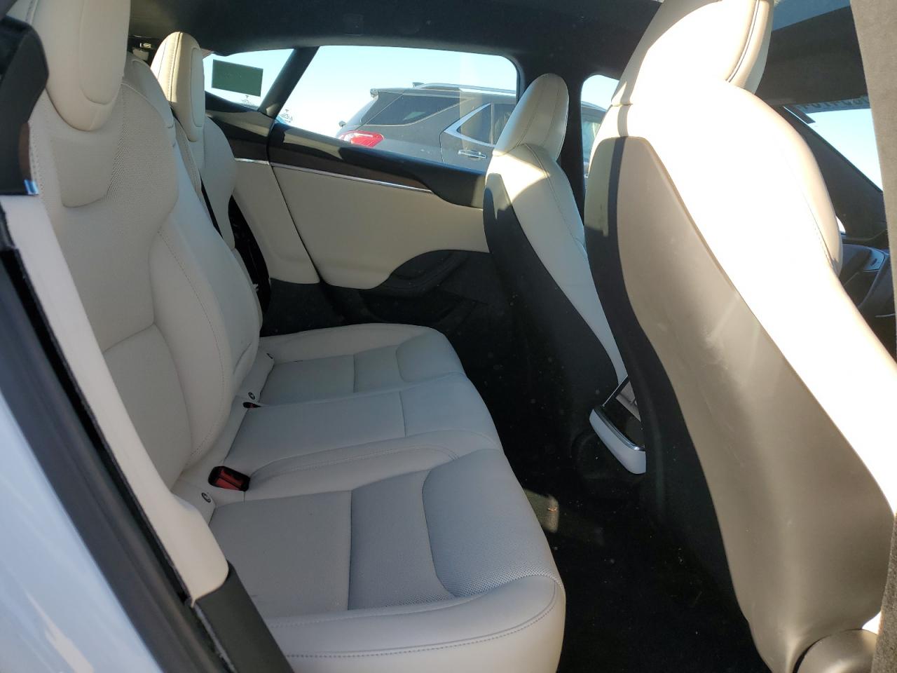 Автомобіль TESLA MODEL S 2022 | GrandCar Автомобіль TESLA MODEL S 2022 | GrandCar