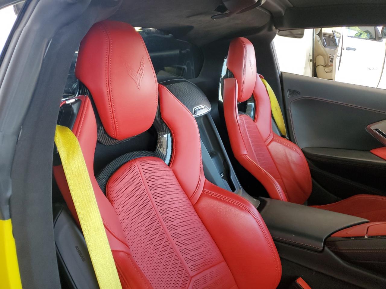 Автомобиль CHEVROLET CORVETTE STINGRAY 3LT 2020 | GrandCar Автомобиль CHEVROLET CORVETTE STINGRAY 3LT 2020 | GrandCar