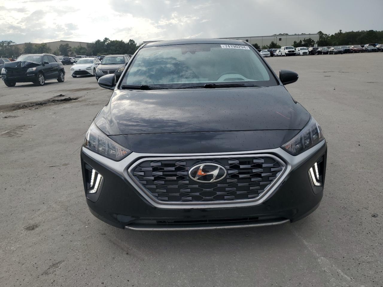 Автомобиль HYUNDAI IONIQ LIMITED 2020 | GrandCar Автомобиль HYUNDAI IONIQ LIMITED 2020 | GrandCar