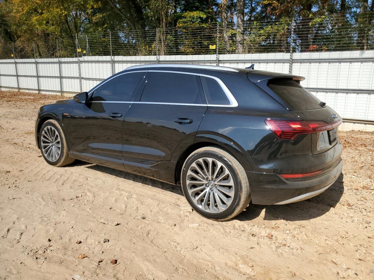 Автомобіль AUDI E-TRON PRESTIGE 2019 | GrandCar Автомобіль AUDI E-TRON PRESTIGE 2019 | GrandCar